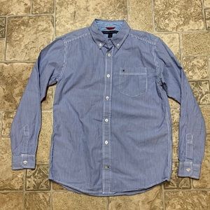 💥3/$25 item💥 Tommy Hilfiger button down shirt